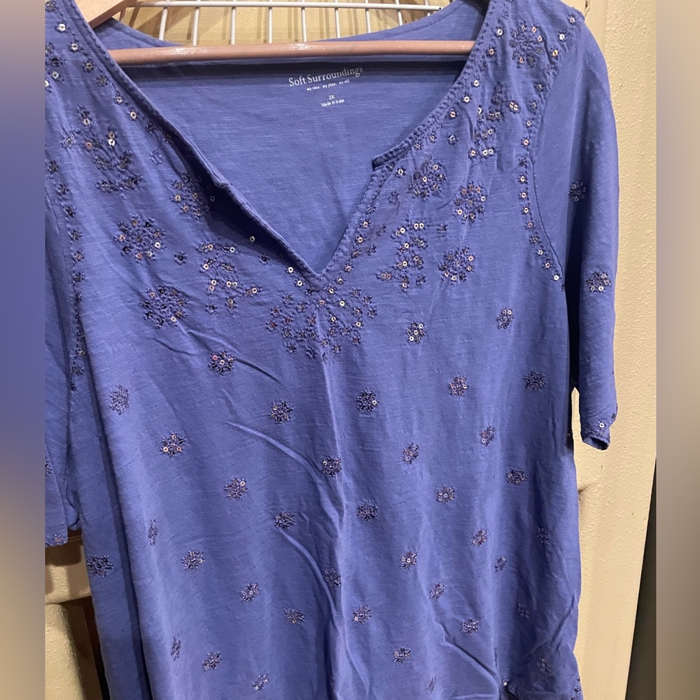 Soft Surroundings Lavender Embellished V-Neck Women’s Top